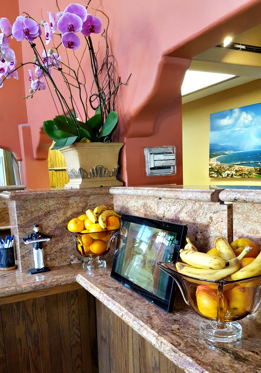 Fruit in the lobby at the Best Western Peppertree Inn in Santa Barbara