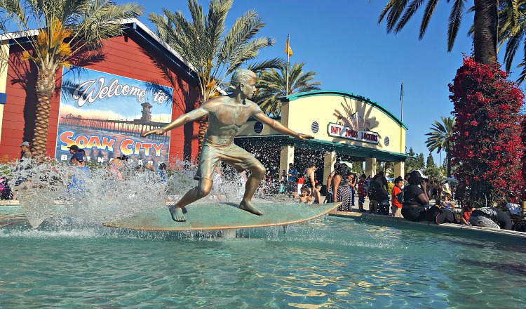 Statue in front of the Knott's Soak City lockers in Buena Park, CA