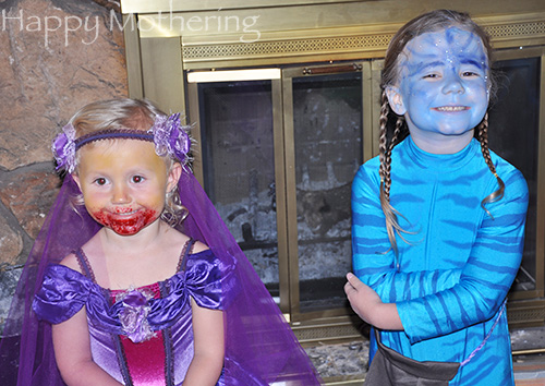 Zoe as Avatar and Kaylee as a Zombie Princess