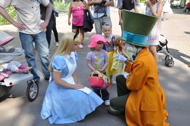 Alice Introduced Zoë to the Mad Hatter - She Wasn't Sure What to Think About Him