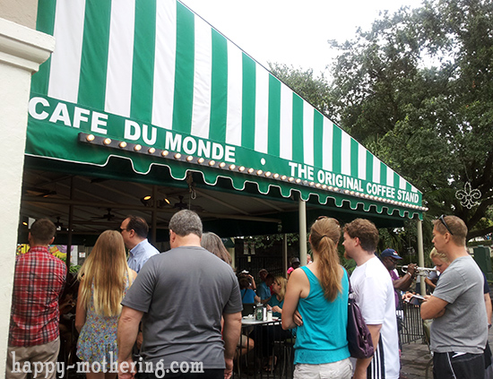 Cafe du Monde in New Orleans, LA