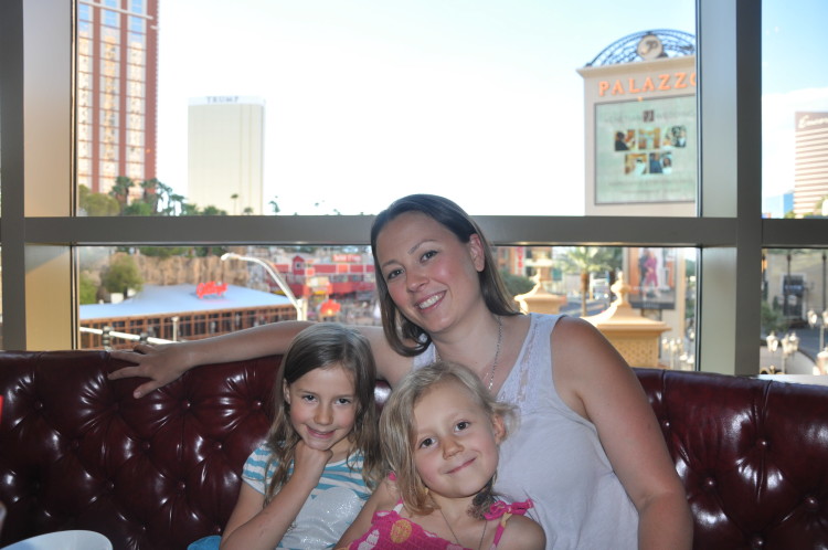 Chrystal, Zoë and Kaylee at Buddy V's Ristorante in Las Vegas, NV