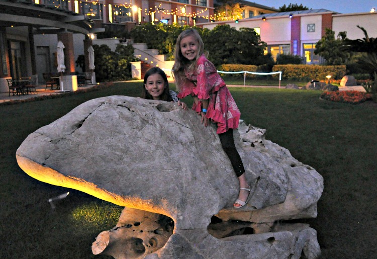 Zoë and Kaylee climbing on rocks at the Four Seasons Westlake Village