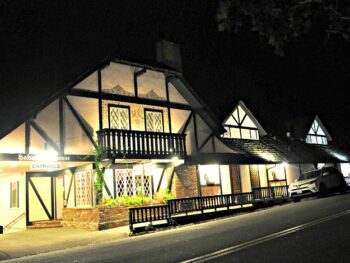 Hofsas House at night