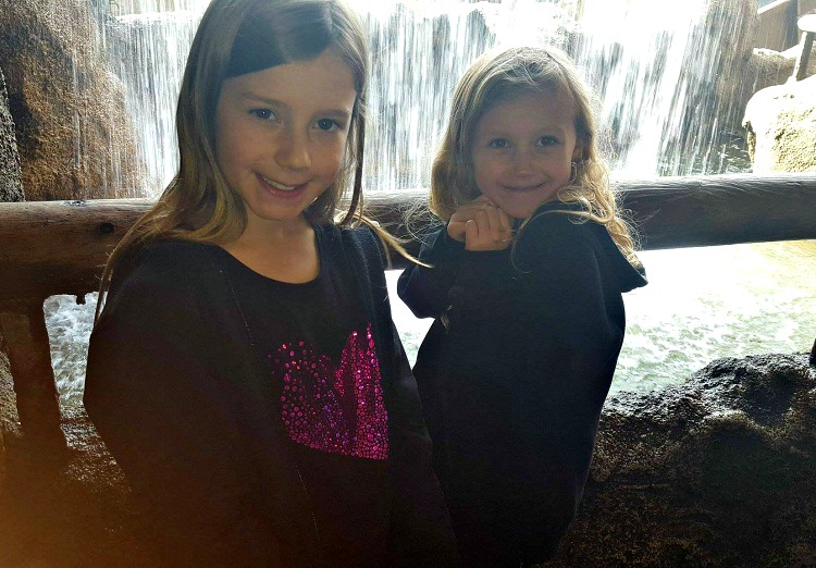 Girls waiting for the log ride at Knott's Merry Farm