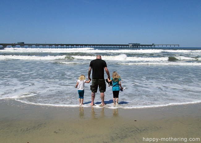 Brian, Zoë and Kaylee in Ocean Beach, CA