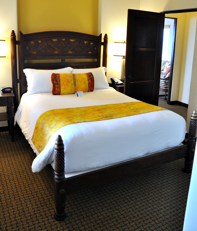 Pantai Inn Suite bedroom 2