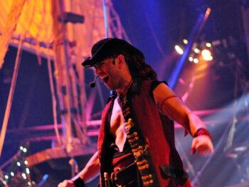 Red Pirate on stage at the Pirate's Dinner Adventure
