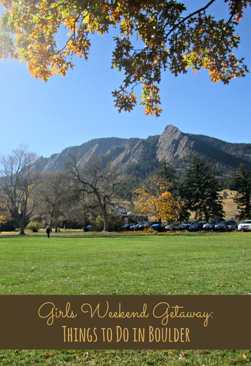 Mountains and grass in Boulder, CO