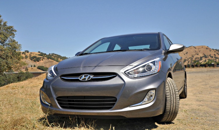 Front of the Hyundai Accent GLS