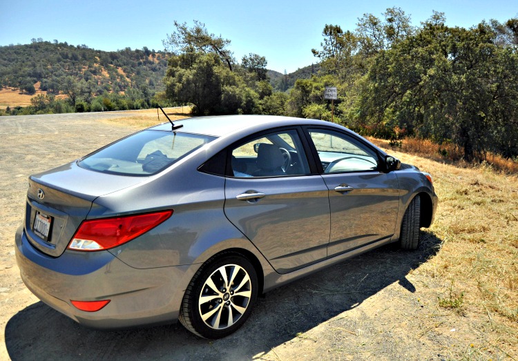 Hyundai Accent GLS in nature