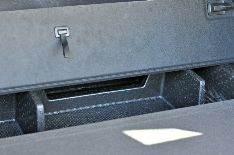 Hidden compartment in the Hyundai Santa Fe Sport